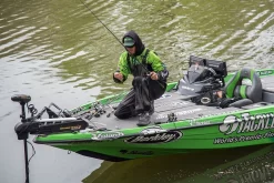 Abu Garcia Adrian Avenas Fantasista Premier / Revo AL-F LH Jig Casting Combo -Angling Sales Store adrian avenas abu garcia fnpc70 6 revoal f hs l jig casting combo 91143.1651242875